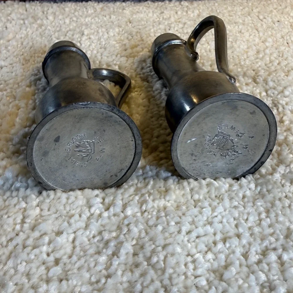 Antigue Oneida Heirloom Pewter Salt and Pepper Shaker Vintage Cottagecore Patina